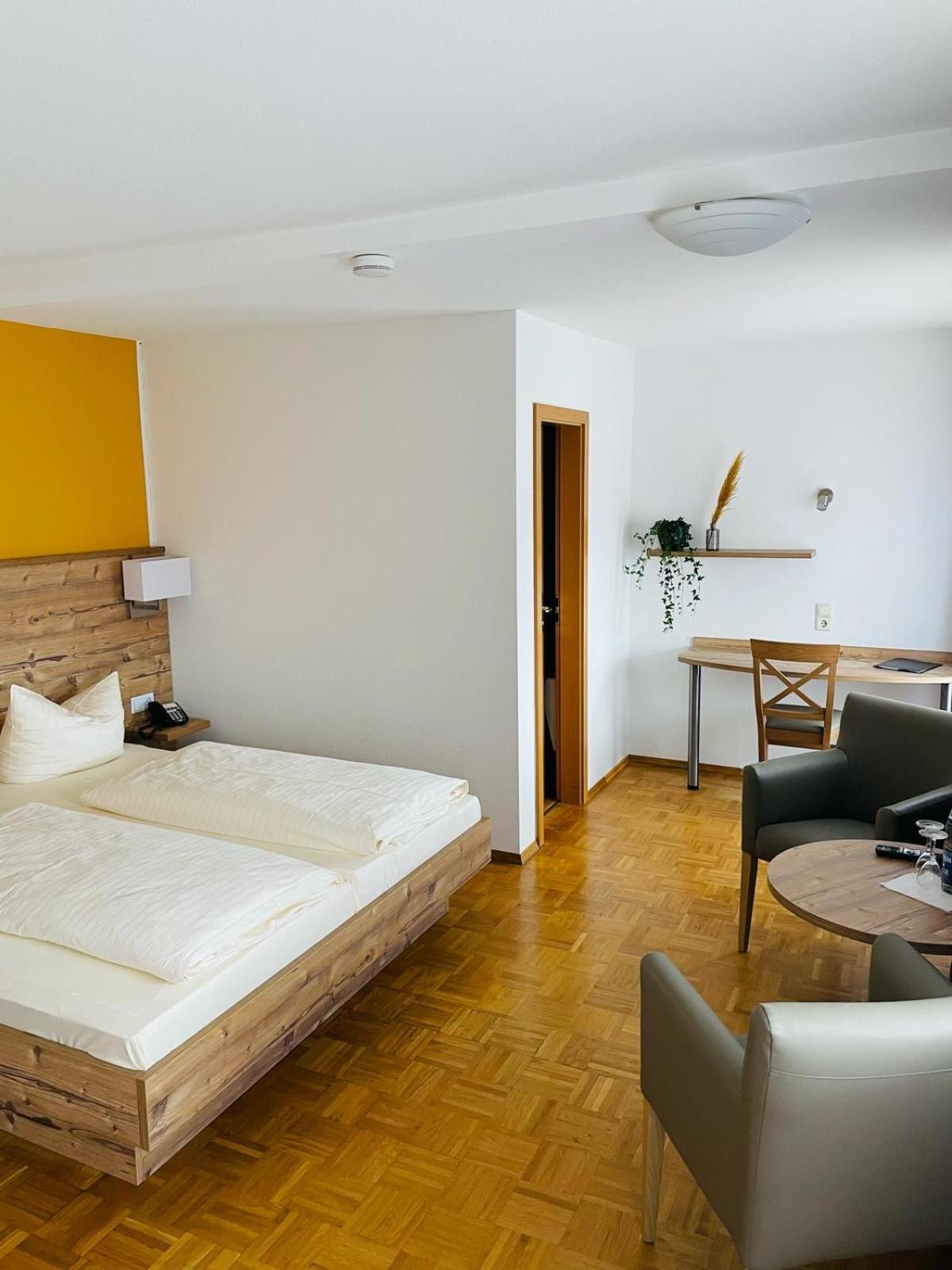 Hotel Traube Loßburg Exteriér fotografie